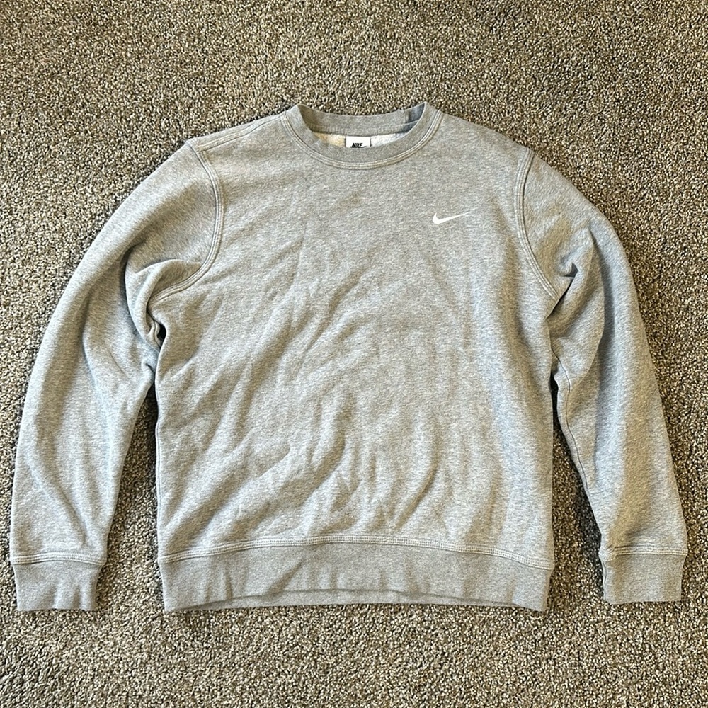 Nike light gray crewneck